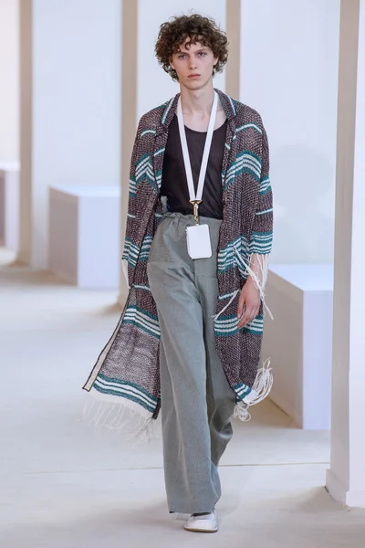 Look 38